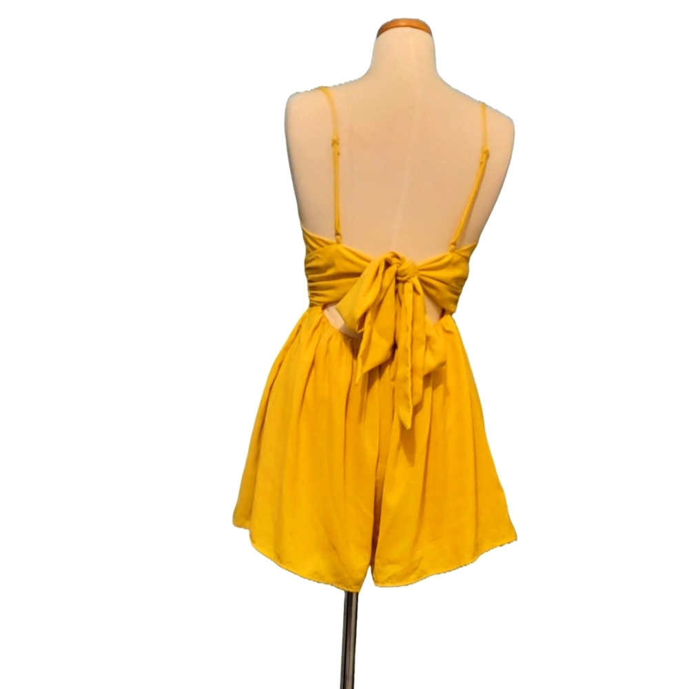 Do+Be Ruched Pocket Flare Open Back Romper - Picture 5 of 10